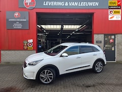 Kia Niro - 1.6 GDi Hybrid DynamicLine Navigatie/ lederen bekleding/ Apple carplay-Android auto/ Rijkl