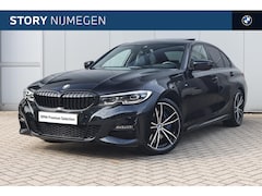 BMW 3-serie - 320i High Executive M Sport Automaat / Schuif-Kanteldak / Sportstoelen / Achteruitrijcamer