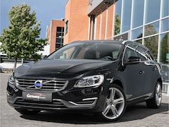 Volvo V60 - 2.0 D4 191pk Summum Xenon Leder Stuur + Stoelen V+A verw. Navi Cruise VOL