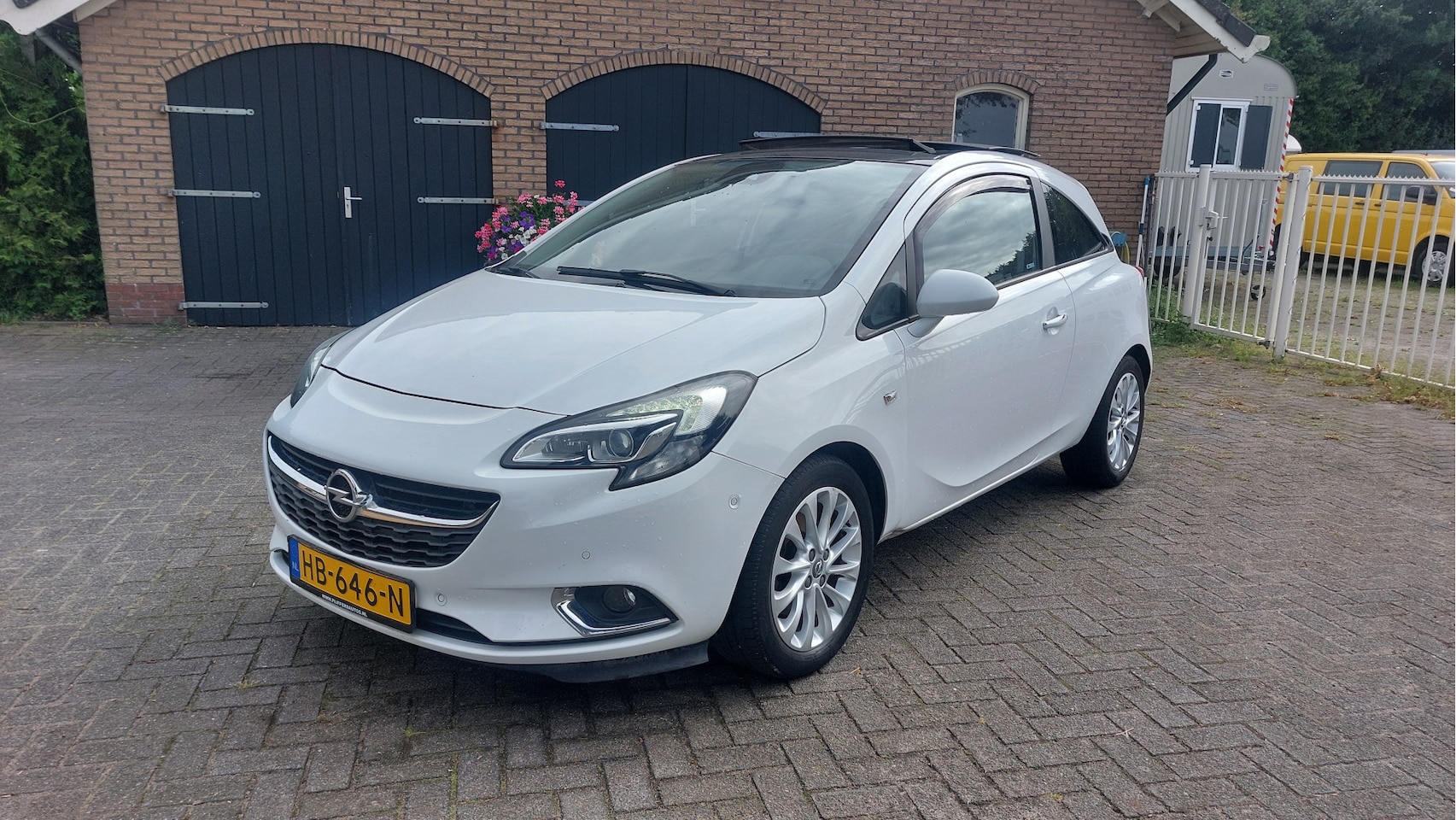 Opel Corsa - 1.3 CDTI Cosmo CLIMA/DAB/PANO/AUTOMAAT BJ 2015 - AutoWereld.nl