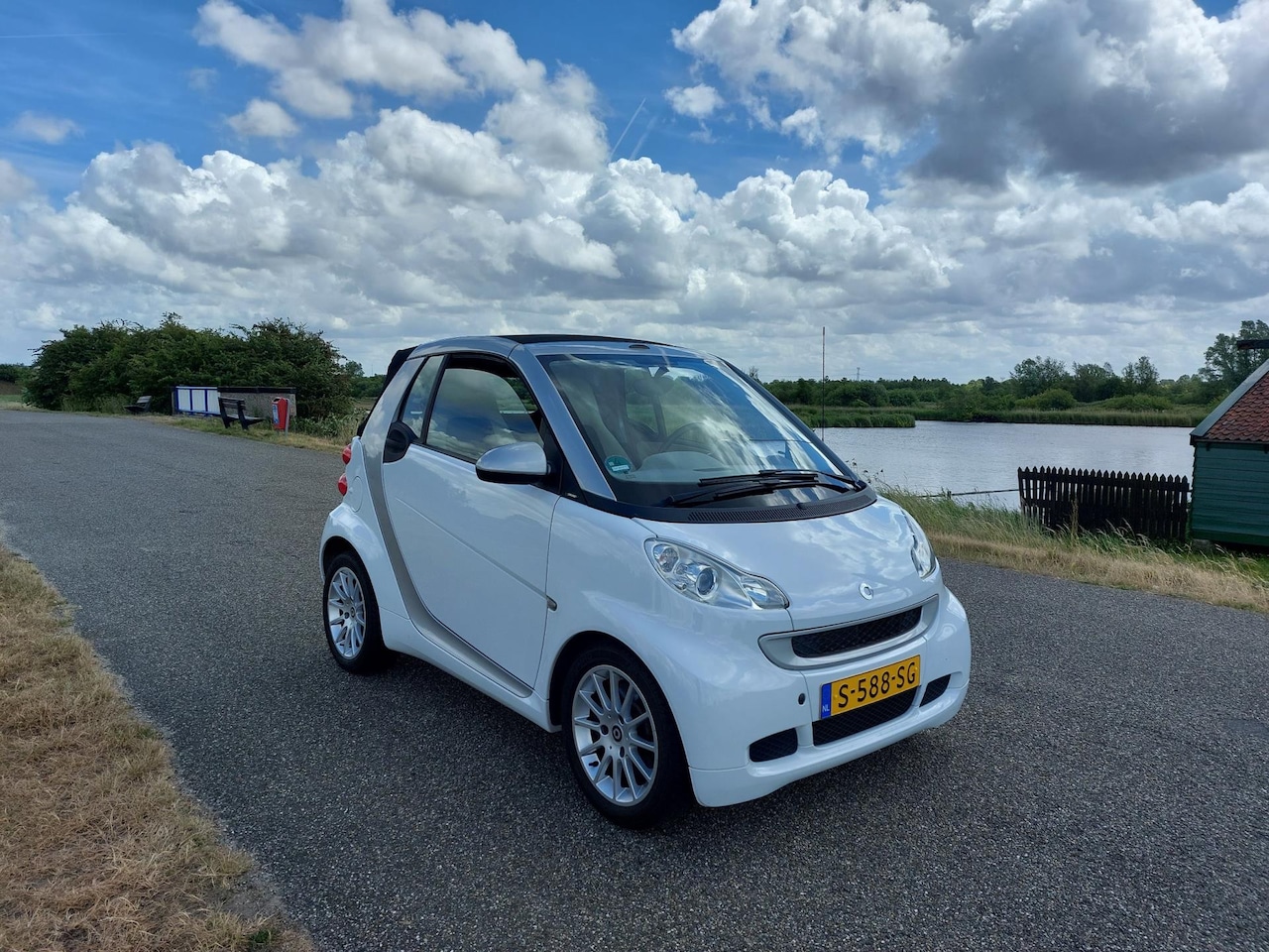 Smart Fortwo cabrio - 1.0 mhd Passion. Apple Carplay/Android Auto. Achteruitrijcamera!!! - AutoWereld.nl
