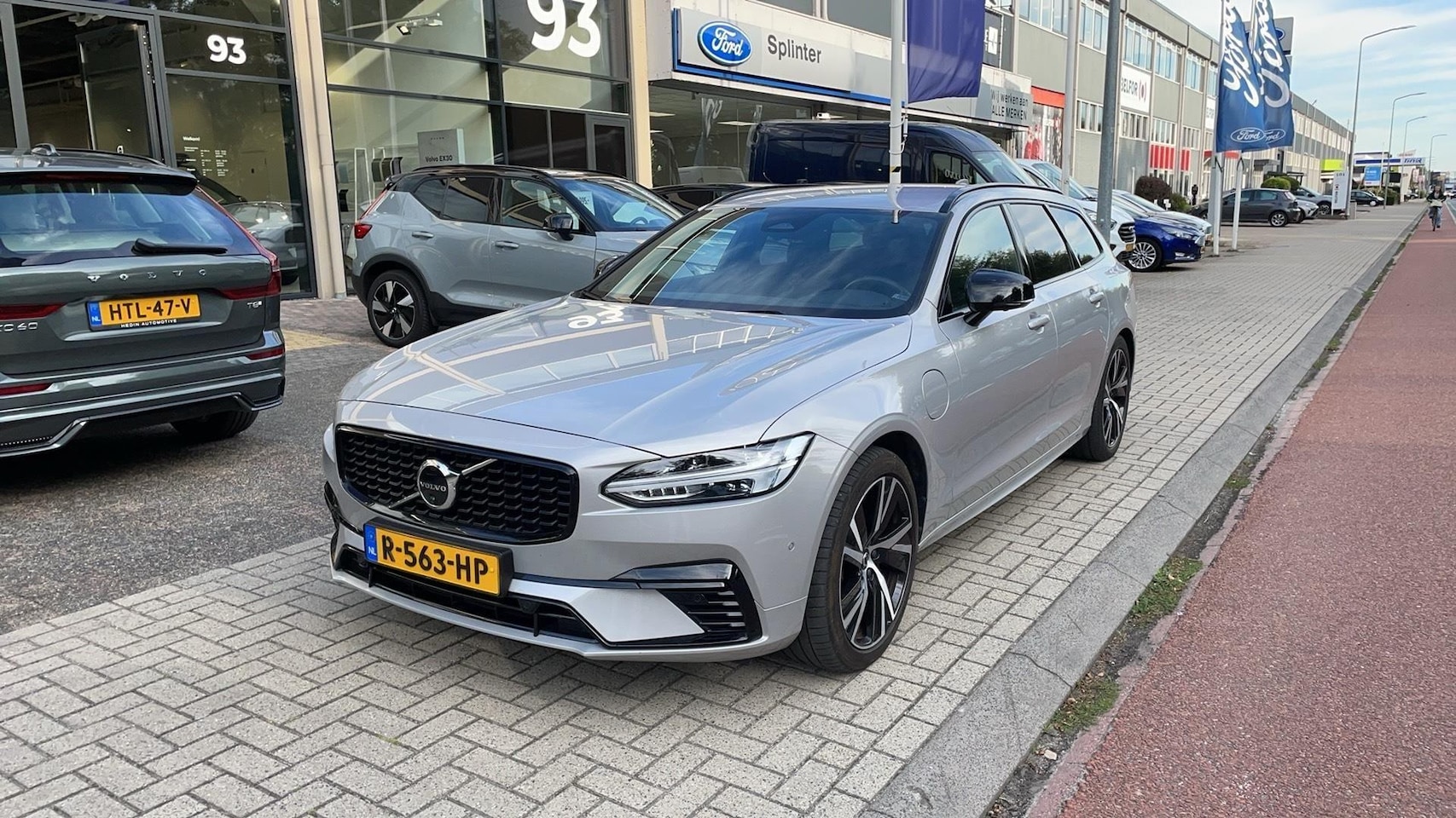 Volvo V90 - T6 Plug-in hybrid AWD Ultimate Dark 350pk | Harman/Kardon | Rondomzicht Parkeercamera | St - AutoWereld.nl