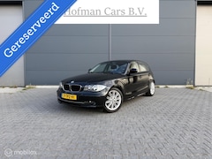 BMW 1-serie - 5-deurs 118d Business Line zwart Trekhaak NW APK