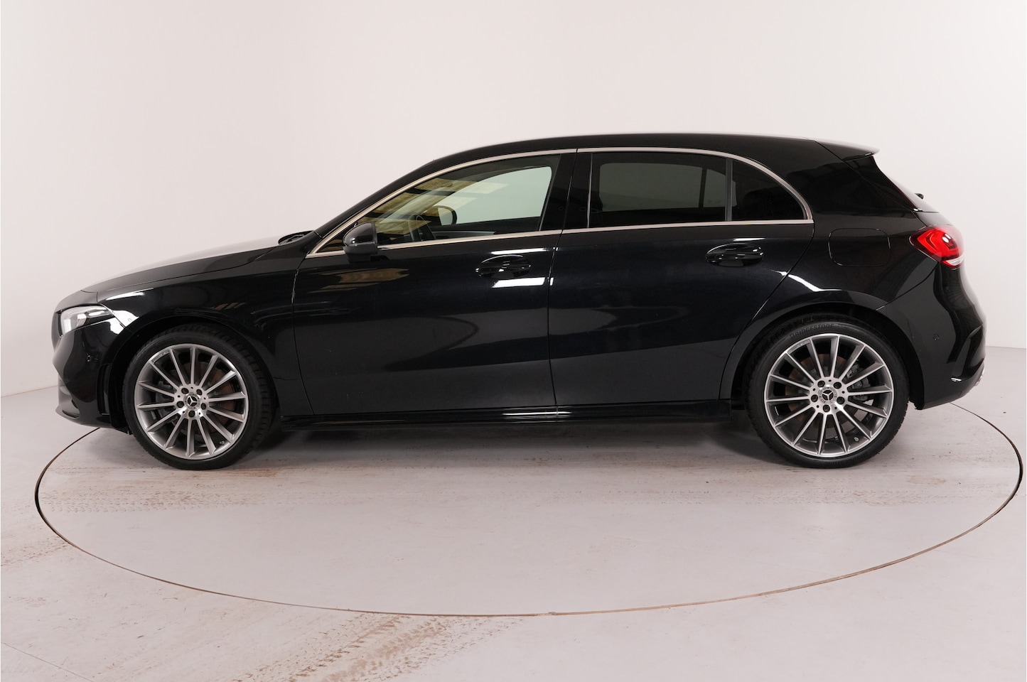 Mercedes-Benz A-klasse - 250 e AMG Line | Trekhaak | - AutoWereld.nl