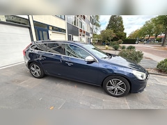 Volvo V60 - 1.6 T3 R-Design