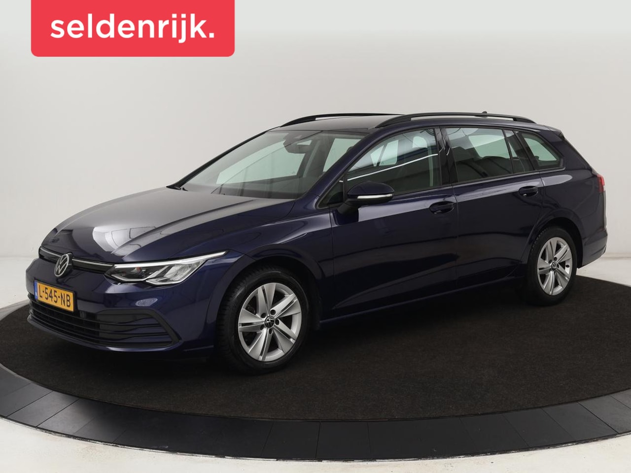 Volkswagen Golf Variant - 1.0 eTSI Life | LED | Elektrische Trekhaak | Carplay | Adaptive Cruise | PDC | Navigatie | - AutoWereld.nl