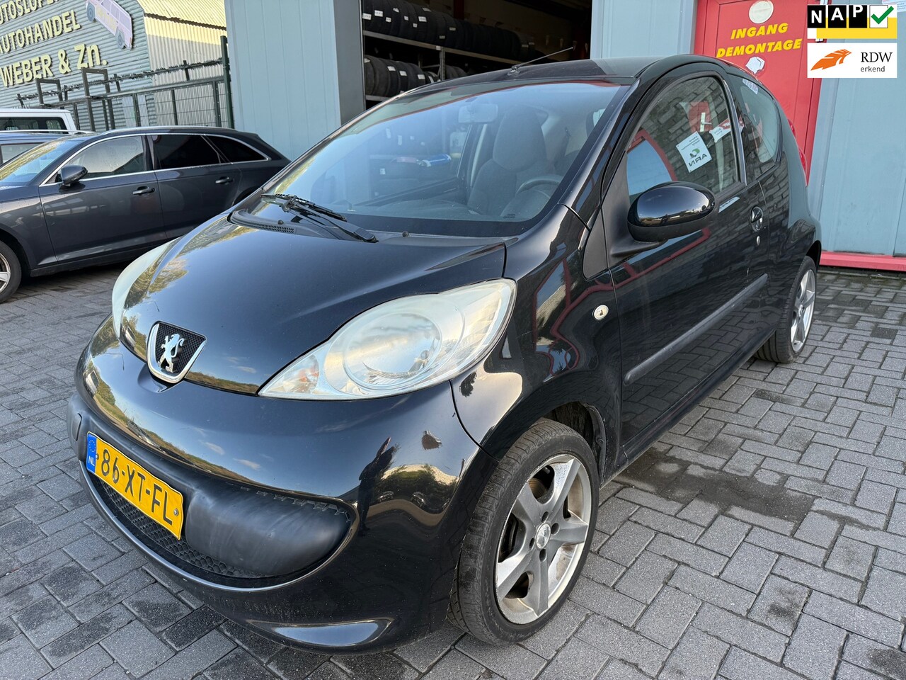 Peugeot 107 - 1.0-12V XS 1.0-12V XS - AutoWereld.nl