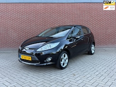 Ford Fiesta - 1.25 Ghia / Lage Km stand / Airco / Elektrische ramen