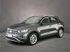 Volkswagen T-Roc - Style 1.5 TSI 150pk DSG Automaat Trekhaak, Navigatie, Adaptive cruise control, Parkeersens