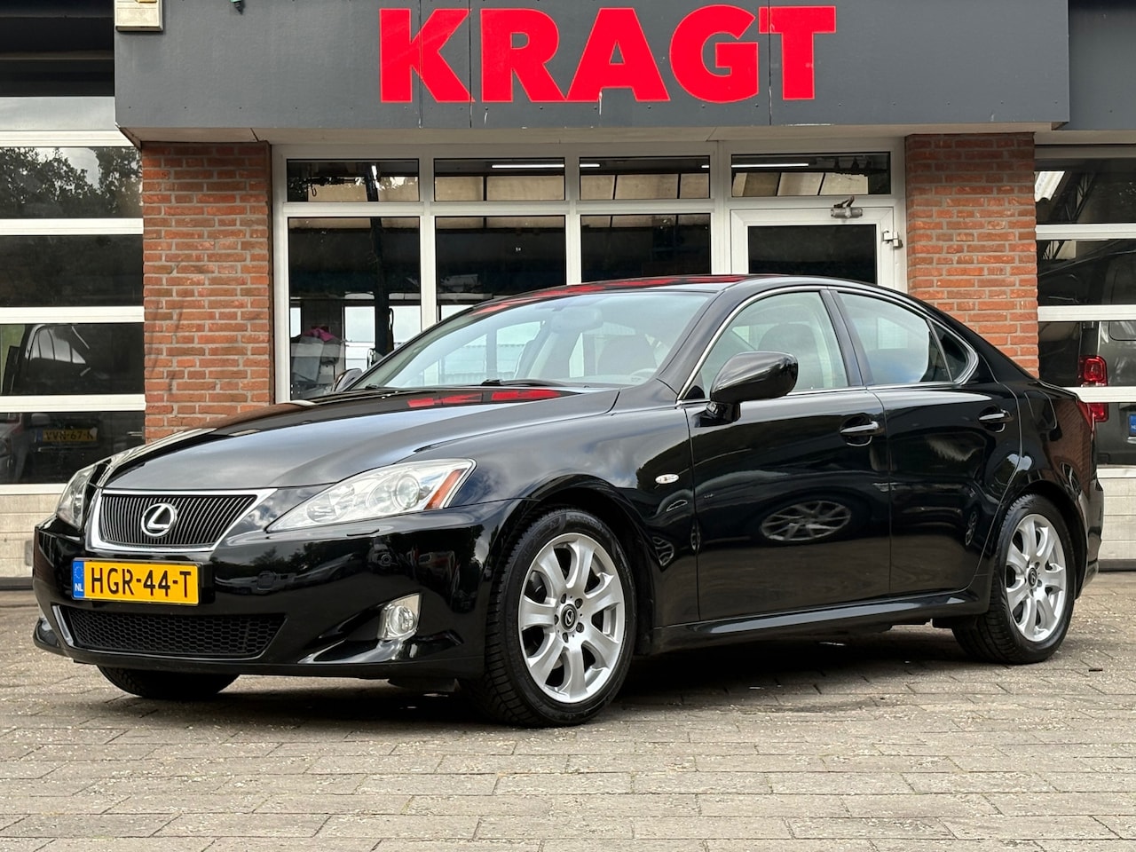 Lexus IS - Executive 250 Schuifdak - memory - navi - camera- leder - trekhaak - AutoWereld.nl