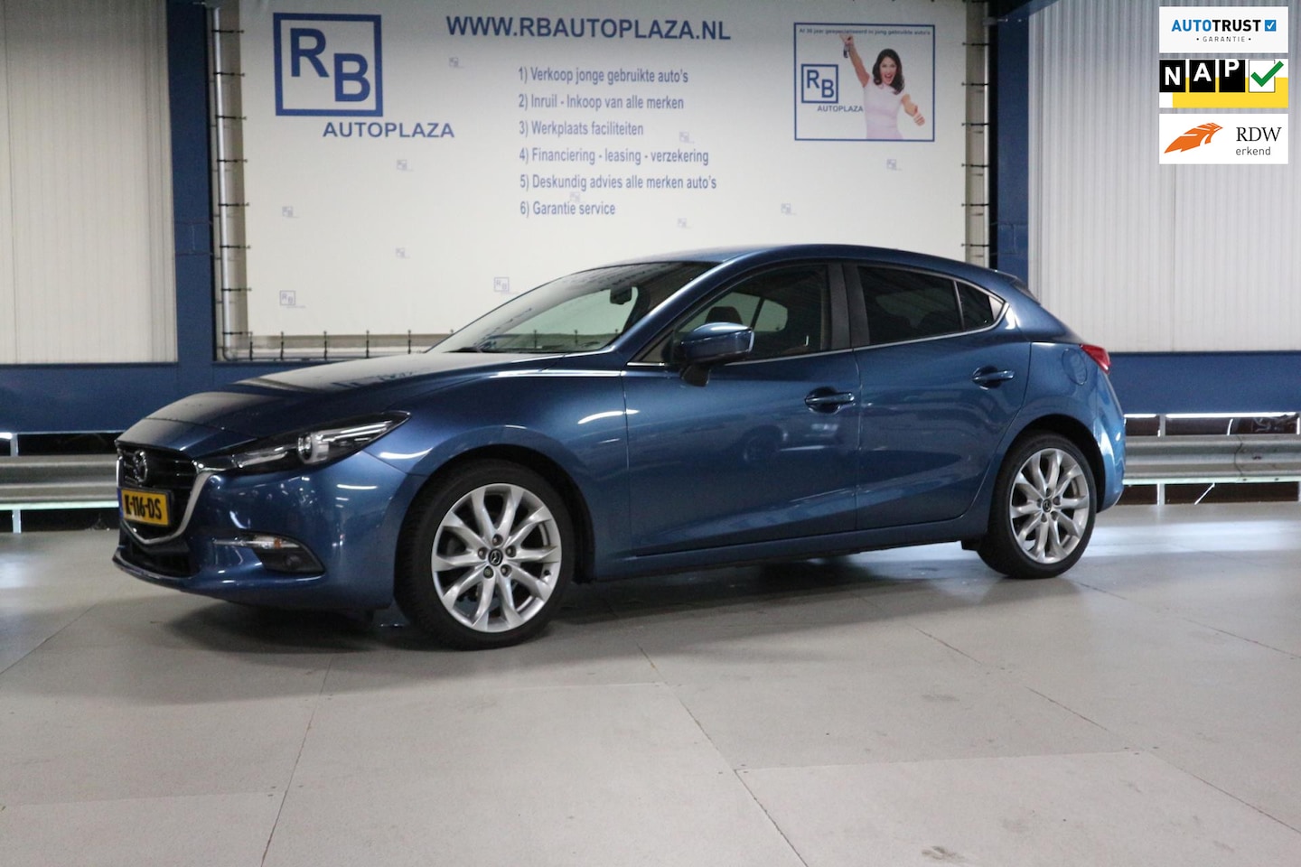 Mazda 3 - 2.0 SkyActiv-G 120 GT-M DEALER ONDERHOUDEN/ HEAD UP/ 12 MAANDEN GARANTIE - AutoWereld.nl