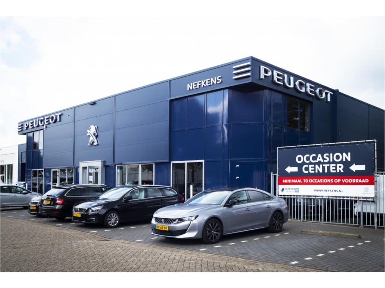 Peugeot e-2008 - EV Allure 54 kWh | Facelift | Camera | Carplay | Navigatie | Climate Controle | - AutoWereld.nl