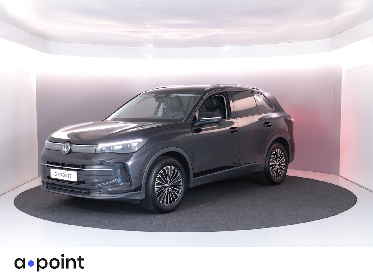 Volkswagen Tiguan - 1.5 eTSI Life Edition 130 pk Automaat (DSG) | Navigatie | Elektr. trekhaak | Parkeersensor - AutoWereld.nl