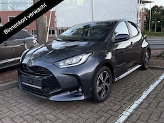 Toyota Yaris - 1.5 Hybrid Dynamic Luxury GARANTIE TOT 2035 . STOEL & STUUR VERWARMING. DODEHOEK DETECTIE.