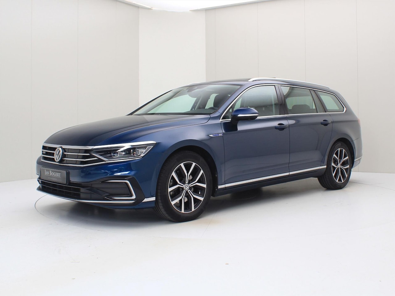 Volkswagen Passat Variant - 1.4 TSI GTE 218PK DSG6 [ PANO+AREA VIEW+CARPLAY+NAPPA+MATRIX+ACC ] - AutoWereld.nl