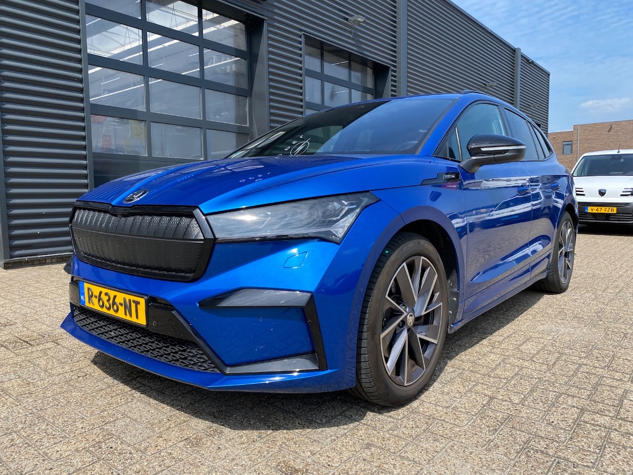 Skoda Enyaq iV - 80 Limited Edition Sportline | Elektr. Sportstoelen incl. Geheugen | Stuur/Stoelverwarming - AutoWereld.nl