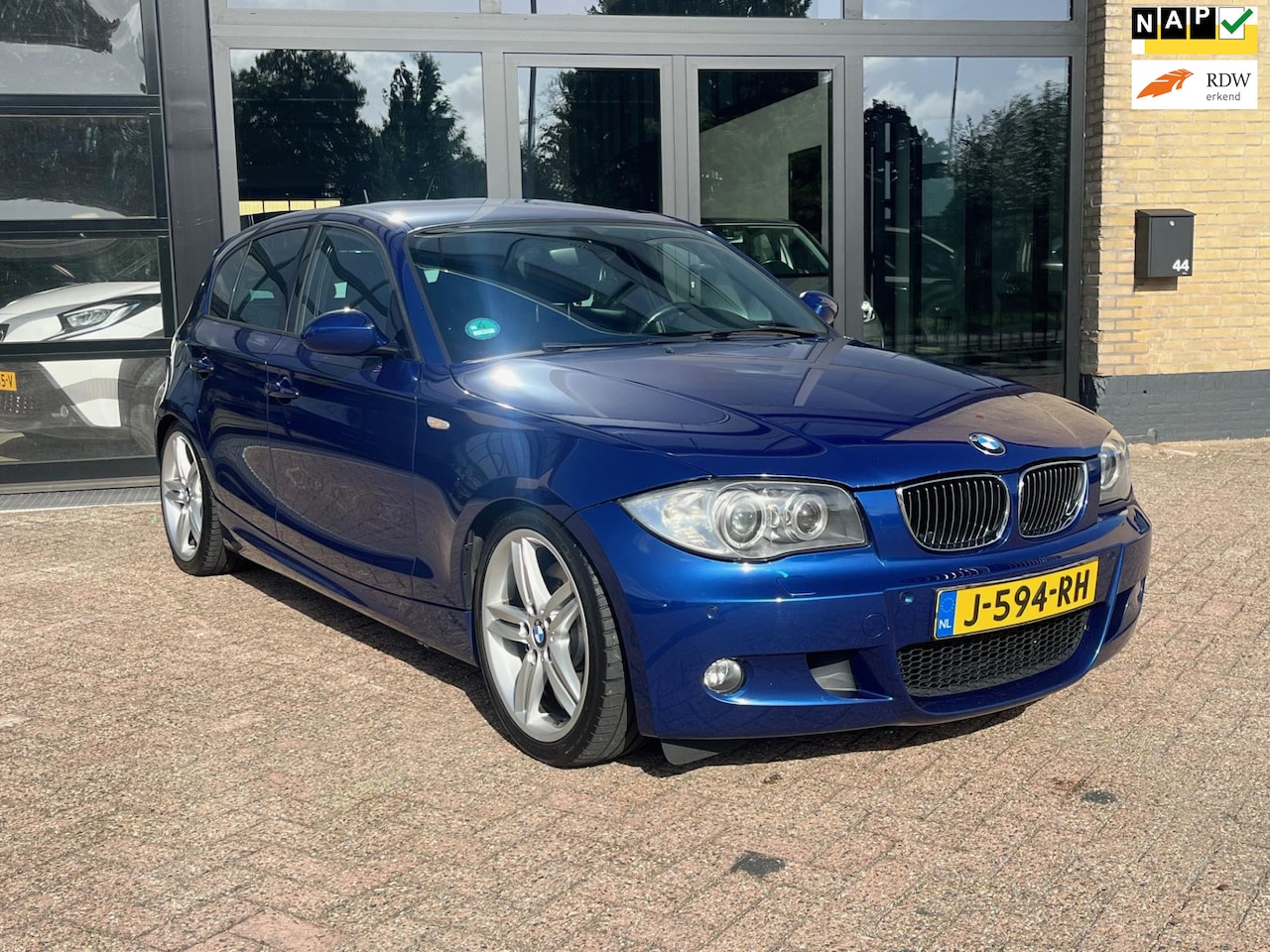 BMW 1-serie - 130i High Executive 130i High Executive, M-SPORT - AutoWereld.nl
