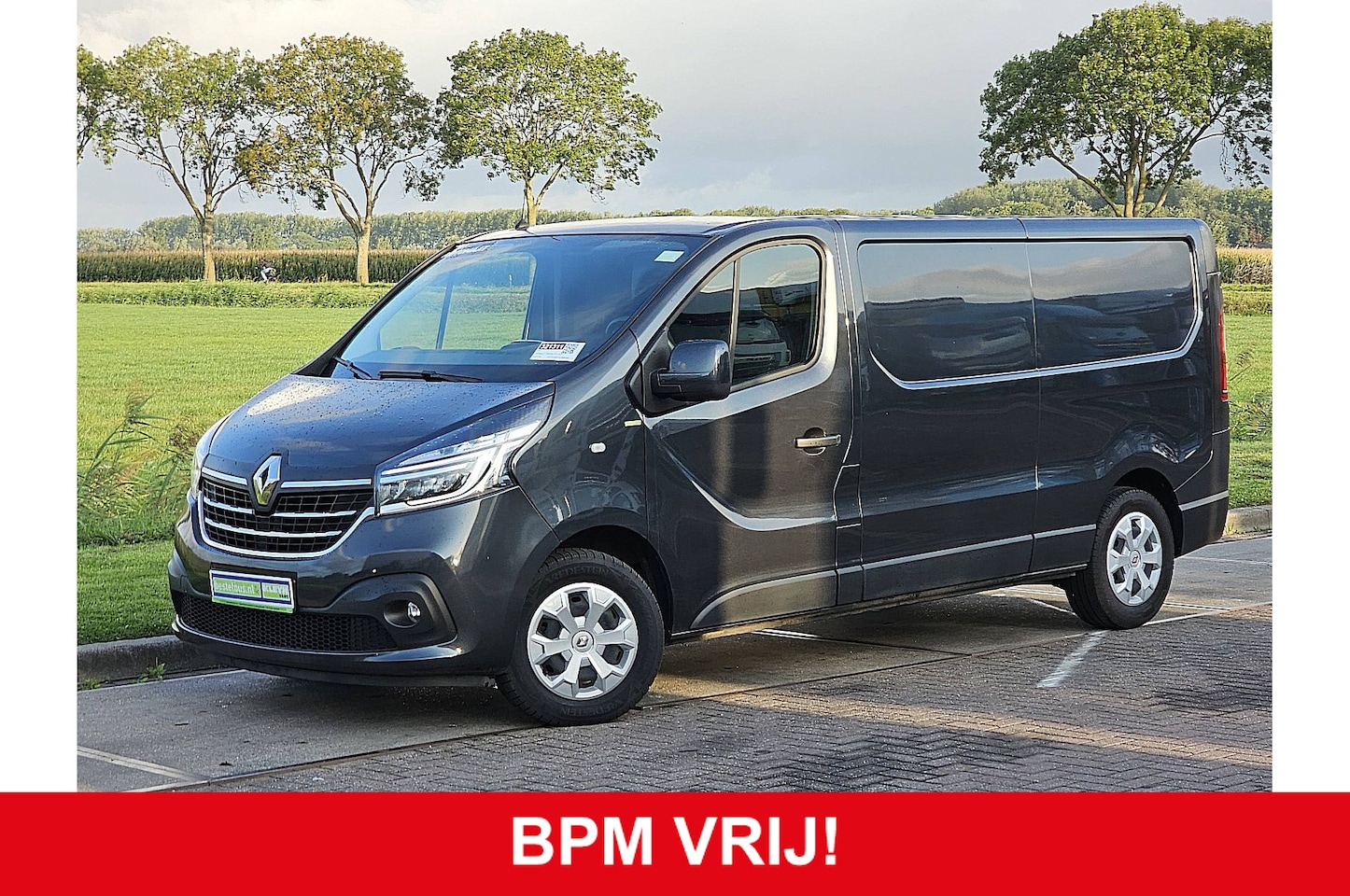Renault Trafic - 2.0 dCi 145 T29 L2H1 Comfort metallic, airco, automaat, navi, pdc, 110 dkm. - AutoWereld.nl