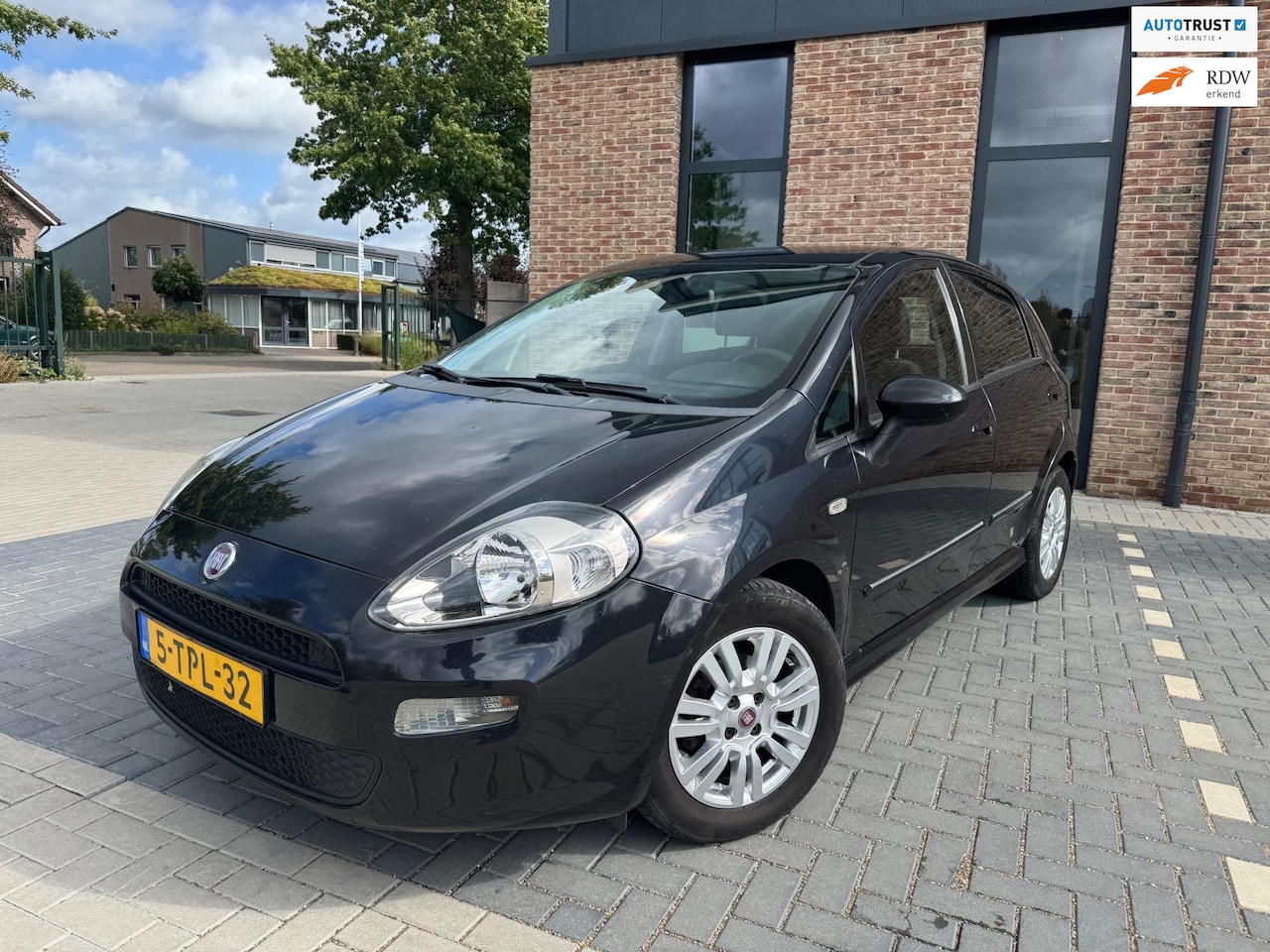 Fiat Punto Evo - 0.9 TwinAir Street | Airco | 5 Deurs - AutoWereld.nl