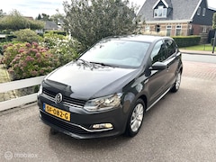 Volkswagen Polo - 1.0 5-DEURS COMFORTLINE AIRCO PARKEERSENSOREN STOELVERWARMING BLUETOOTH NETTE AUTO