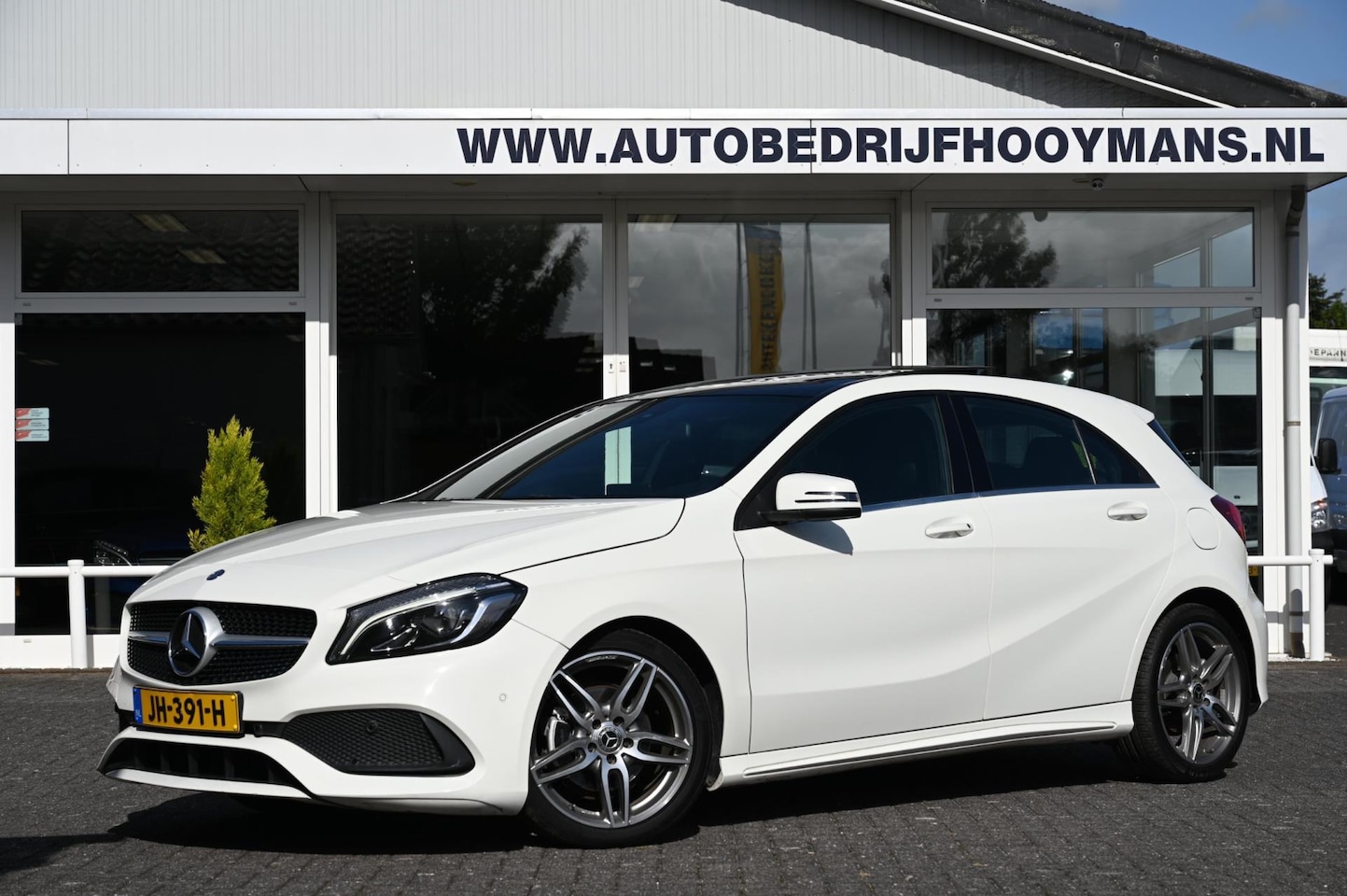 Mercedes-Benz A-klasse - 180 d AUTOMAAT AMG PANORAMADAK - AutoWereld.nl