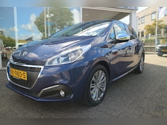 Peugeot 208 - 1.2 PureTech Allure / automaat / trekhaak / car play / camera