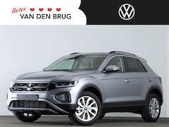 Volkswagen T-Roc - 1.0 TSI 116 PK Life Edition | Achteruitrijcamera | Climatronic | 17" velgen |