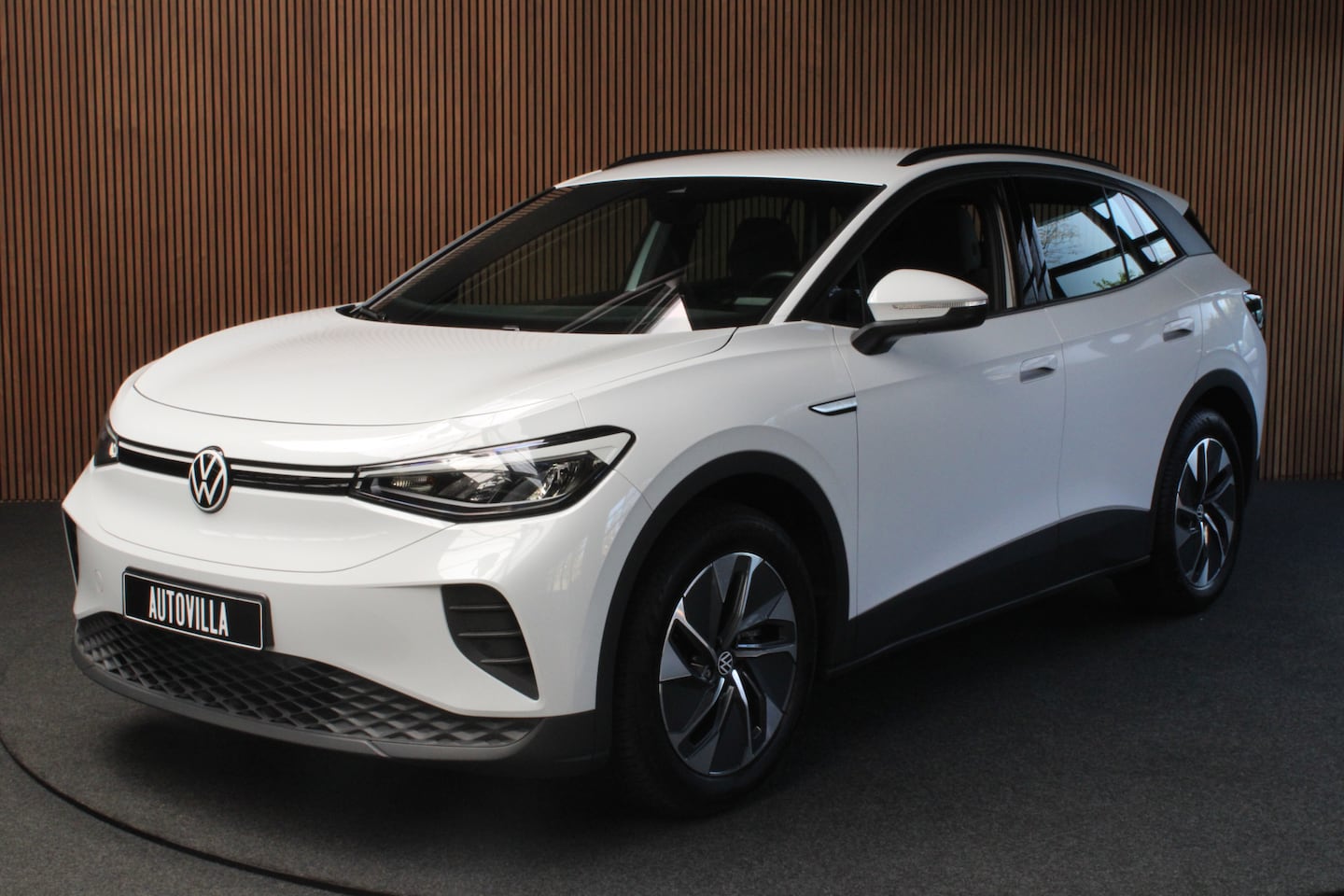 Volkswagen ID.4 - Navi ACC Camera Warmtepomp PDC Stuurverwarm. Carplay 19" LM velgen Climate voor & achter I - AutoWereld.nl