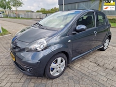 Toyota Aygo - 1.0-12V Access, Geen Apk, Nap, VEEL ROEST ONDERKANT, Inruil mogelijk