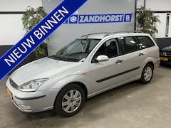 Ford Focus Wagon - 1.6-16V Futura // Leer // Airco