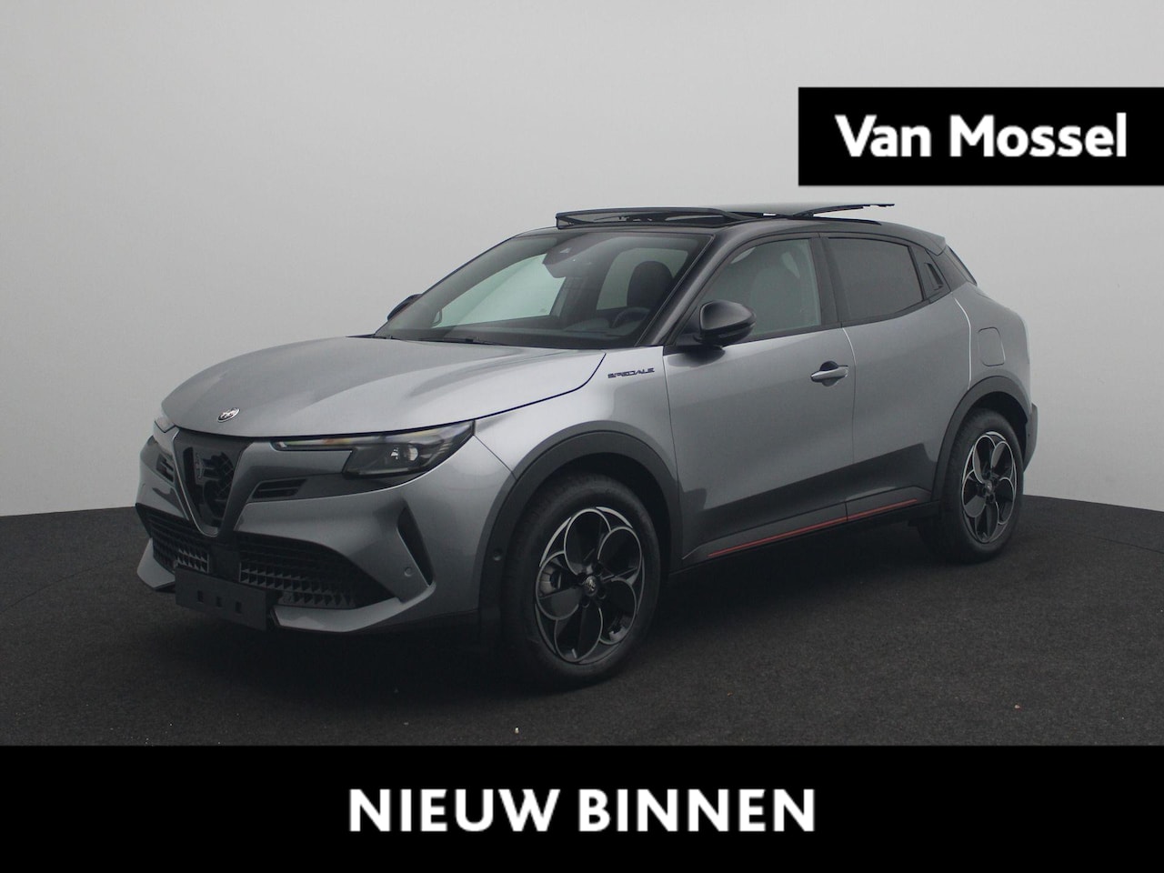 Alfa Romeo Junior - Elettrica Speciale 54 kWh - AutoWereld.nl