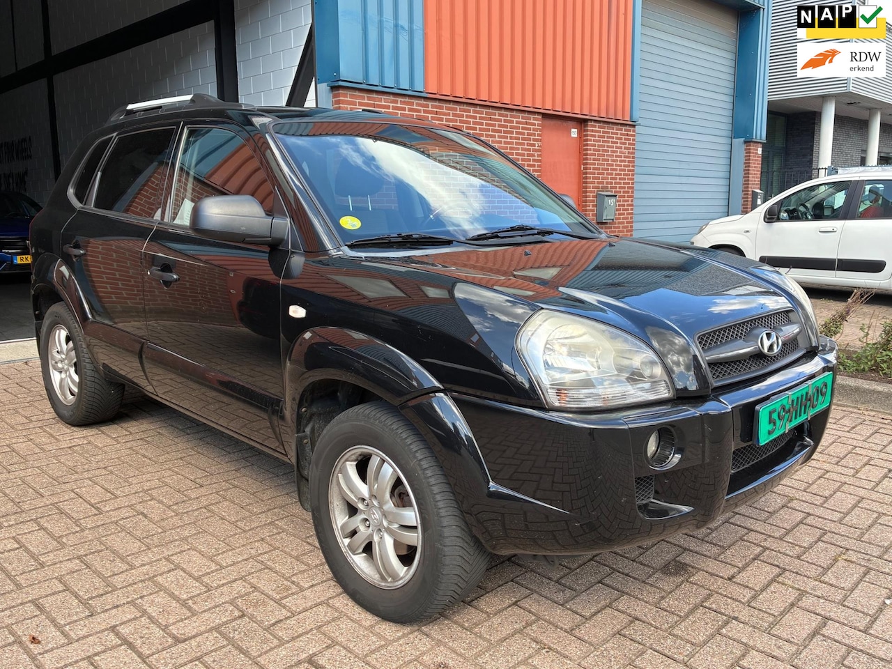 Hyundai Tucson - 2.0 I 2WD 2008 Zwart AIRCO|NAP|NIEUWE APK - AutoWereld.nl