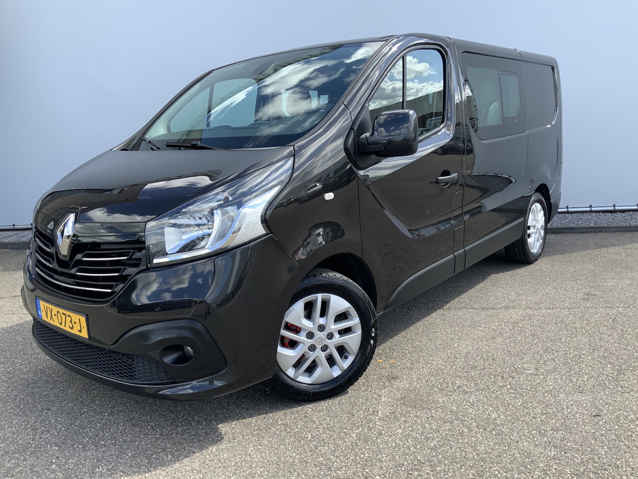Renault Trafic - 1.6 dCi T27 L1H1 Dub Cab Airco Cruise 6 Zits Alu Velg Trekhaak 2000 kg Euro 5 - AutoWereld.nl