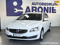 Volvo V60 - 2.4 D6 Twin Engine Momentum