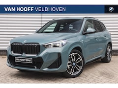 BMW iX1 - eDrive20 M Sport / Panoramadak / Sportstoelen / Achteruitrijcamera / Comfort Access / M Ad