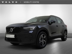 Volvo XC40 - 2.0 B4 Plus Dark | Trekhaak | H&K Audio | Stoelgeheugen |