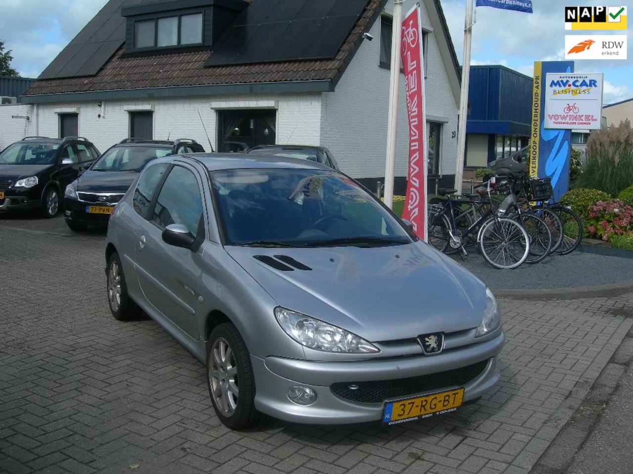 Peugeot 206 - 1.6-16V Quiksilver 1.6-16V Quiksilver - AutoWereld.nl