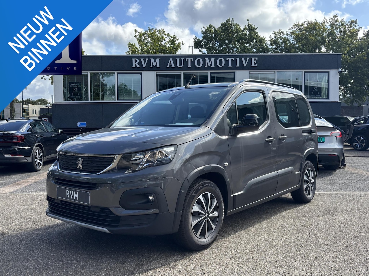 Peugeot Rifter - Allure 50kWh VAN: 44.000,- EURO NAAR: 29.877,- UW HERFSTVOORDEEL: 15.023,- EURO | BETREFT - AutoWereld.nl