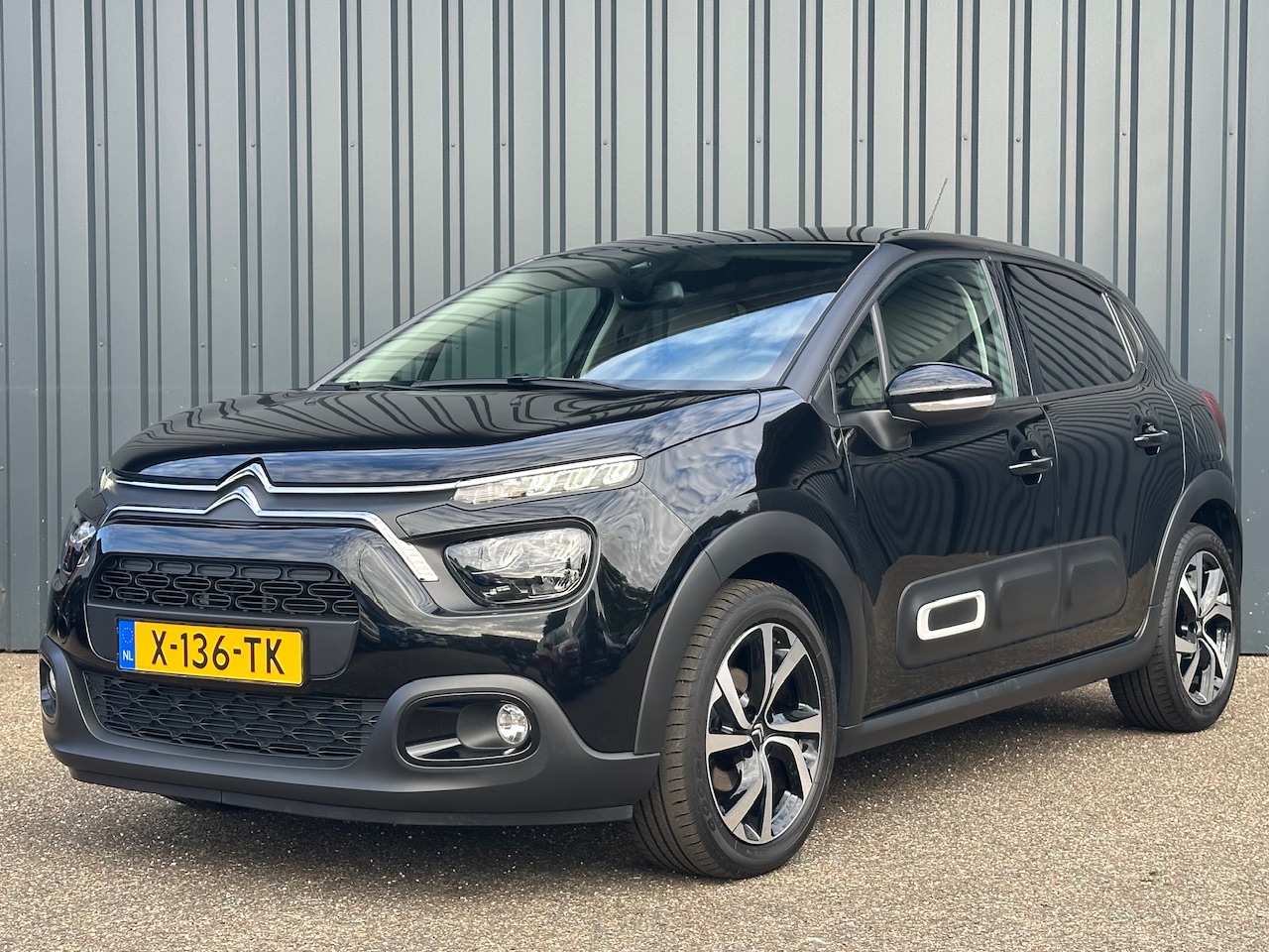 Citroën C3 - 1.2 PureTech 83pk Max | Stoelverwarming | Camera & Sensoren Achter | CarPlay | Lane Depatu - AutoWereld.nl