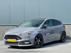 Ford Focus - 2.0 ST-3 185PK Recaro