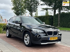 BMW X1 - SDrive18i Executive *YOUNGTIMER / Black