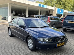 Volvo S60 - 2.4 170pk 1e eigenaar schuifdak AC=OK APK 9-2026