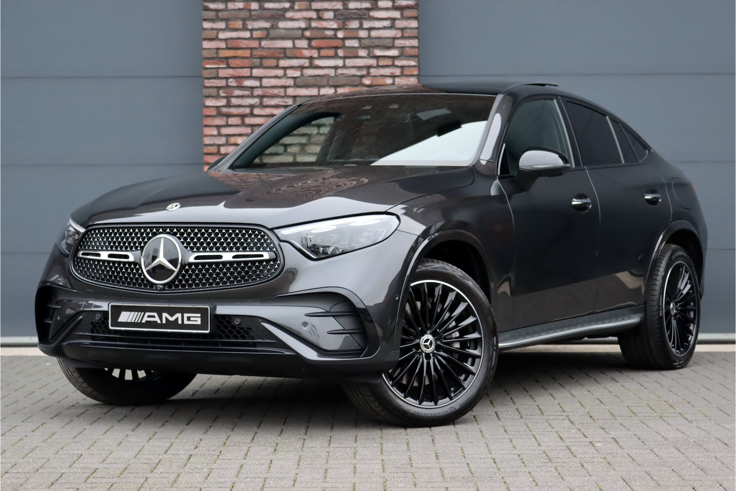 Mercedes-Benz GLC-klasse Coupé - 400e 4MATIC Premium AMG Line | Distronic+ | Burmester | Memory | Trekhaak | Panoramadak | - AutoWereld.nl