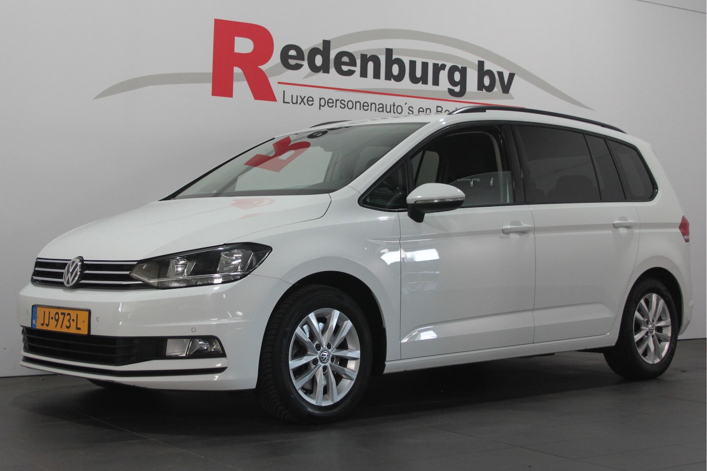 Volkswagen Touran - 1.4 TSI Comfortline - Automaat - Airco / Parksens. / Trekhaak - AutoWereld.nl