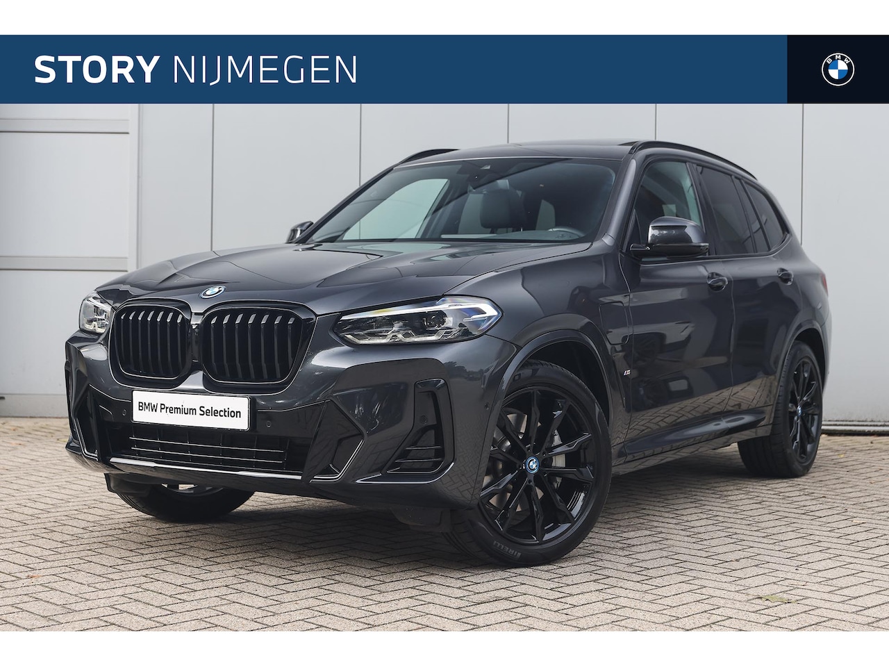 BMW X3 - xDrive30e High Executive M Sport Automaat / Panoramadak / Trekhaak / Sportstoelen / Achter - AutoWereld.nl