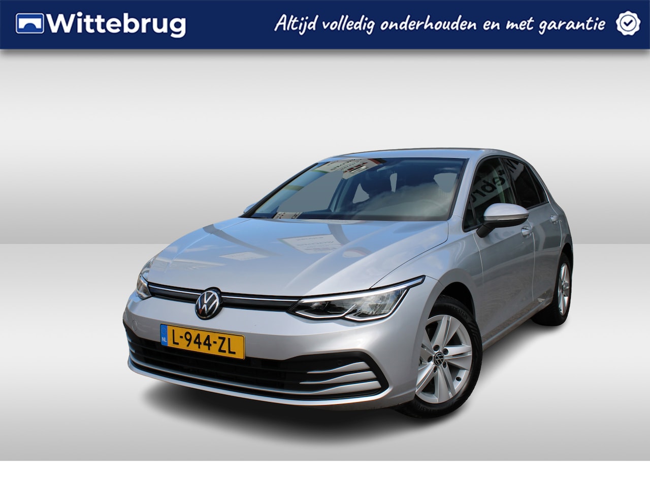 Volkswagen Golf - 1.0 TSI 110pk Life / Navigatie / LM 16 inch / Parkeersensoren / LED / Adapt cruise control - AutoWereld.nl