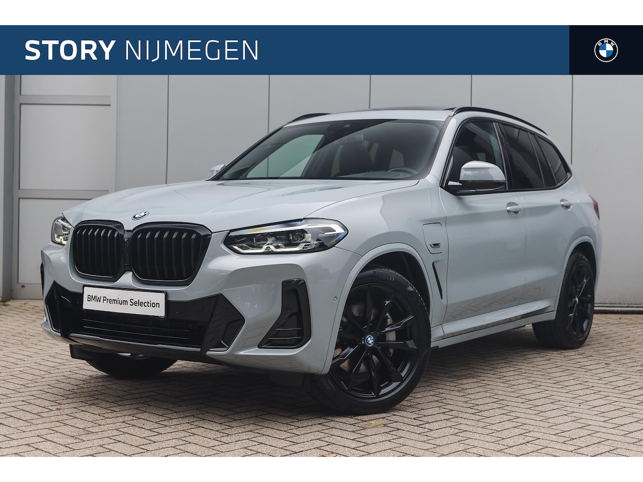 BMW X3 - xDrive30e M Sport Automaat / Panoramadak / Trekhaak / Sportstoelen / Achteruitrijcamera / - AutoWereld.nl