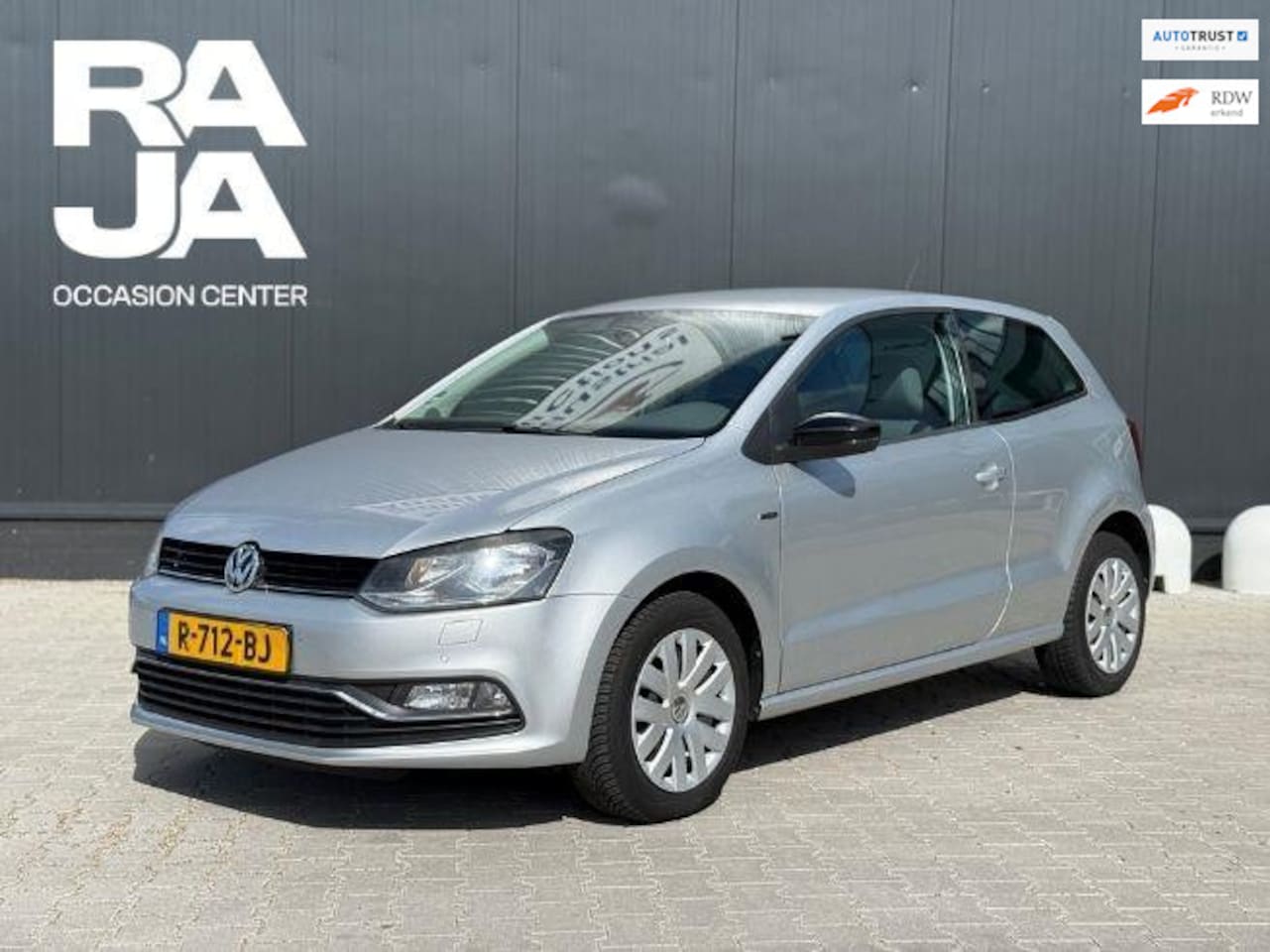Volkswagen Polo - 1.2 TSI Highline 4Cilinder/Nieuwstaat/Stoelverw/Bluetooth/APK - AutoWereld.nl