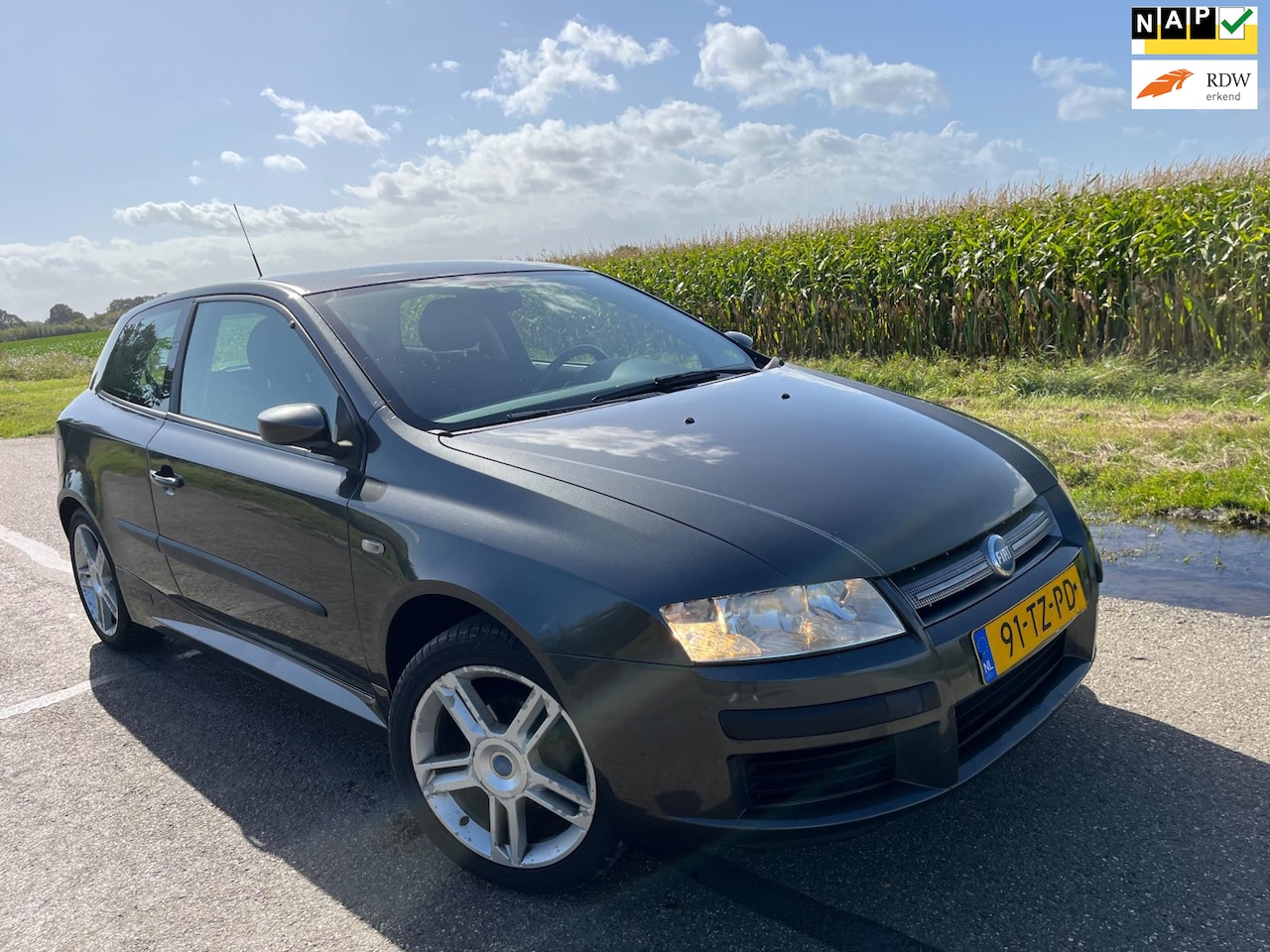 Fiat Stilo - 1.6-16V Racing / 126.000km nap met apk - AutoWereld.nl