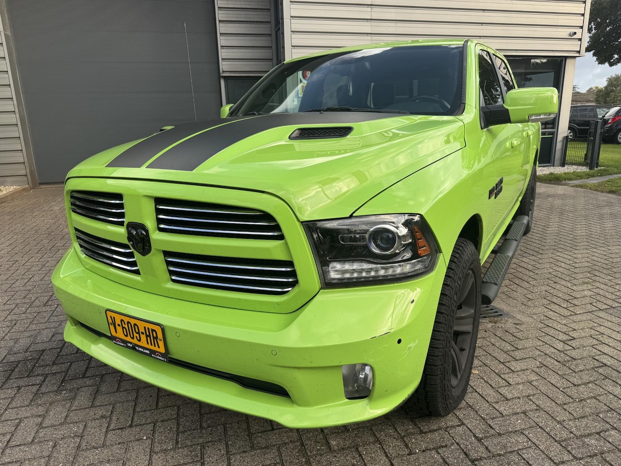 Dodge Ram 1500 - 5.7 V8 Crew Cab 5'7 5.7 V8 Crew Cab 5'7 - AutoWereld.nl